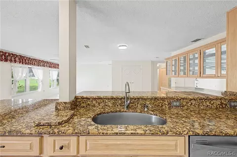 Kitchen - 2376 Bent Pine Ct, Spring Hill, FL 34606 photo 6 of 7