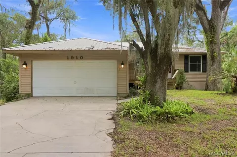 1910 NW 15th Ct, Crystal River, FL 34428