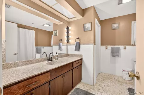 Bath - 2489 N Lakefront Dr, Hernando, FL 34442 photo 3 of 7