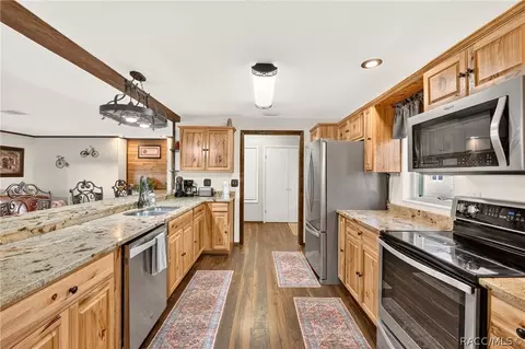 Kitchen - 2489 N Lakefront Dr, Hernando, FL 34442 photo 4 of 8