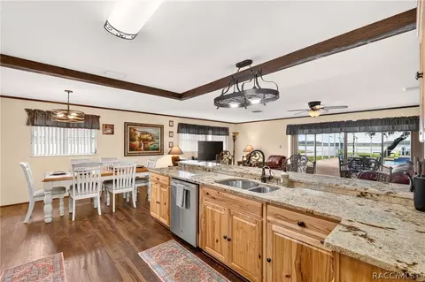 Kitchen - 2489 N Lakefront Dr, Hernando, FL 34442 photo 5 of 8