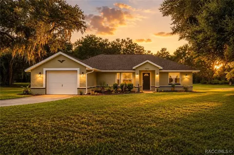 9690 N Alder Ave, Crystal River, FL 34428