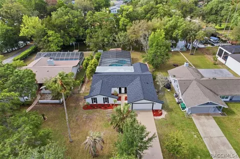 11814 W Riverhaven Dr, Homosassa, FL 34448