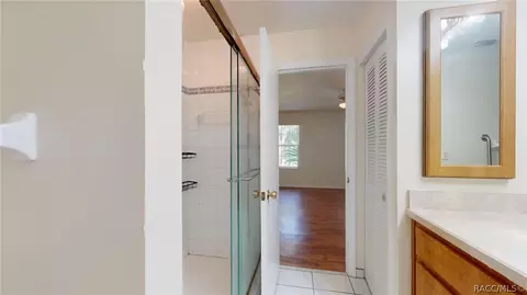 Bath - 2285 N Hardee Pt, Hernando, FL 34442 photo 1 of 2