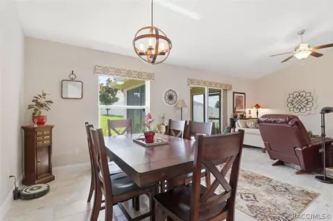 Dining - 567 W Runyon Loop, Beverly Hills, FL 34465 photo 2 of 2