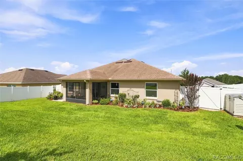 Exterior - 567 W Runyon Loop, Beverly Hills, FL 34465 photo 8 of 8