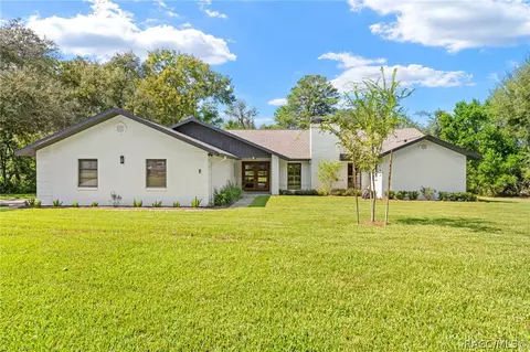 2 Gerbera Ct, Homosassa, FL 34446