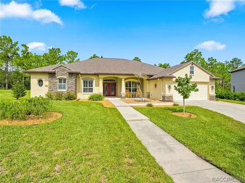22 Cupania Ct, Homosassa, FL 34446