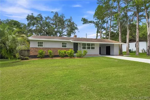 221 Alpine Cir, Brooksville, FL 34601