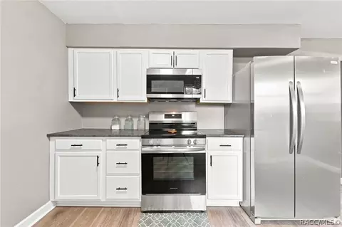 Kitchen - 841 NW 7th St, Webster, FL 33597 photo 3 of 3