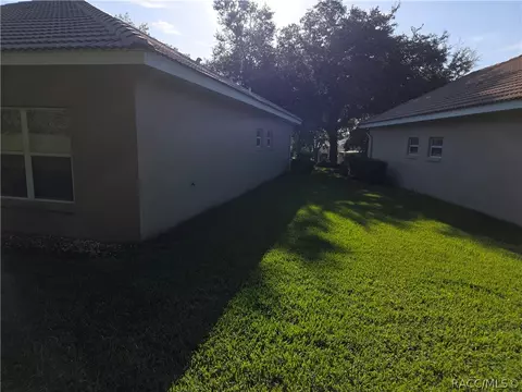 Exterior - 836 W Silver Meadow Loop, Hernando, FL 34442 photo 8 of 19