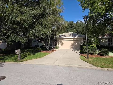 Exterior - 836 W Silver Meadow Loop, Hernando, FL 34442 photo 3 of 19