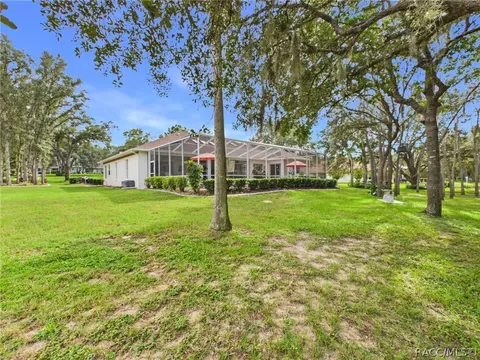 Exterior - 277 E Liberty St, Hernando, FL 34442 photo 5 of 27