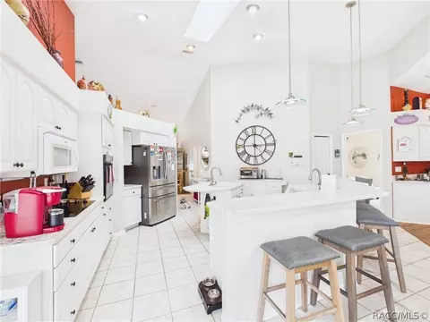 Kitchen - 277 E Liberty St, Hernando, FL 34442 photo 1 of 7