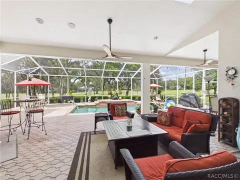 Exterior - 277 E Liberty St, Hernando, FL 34442 photo 7 of 27