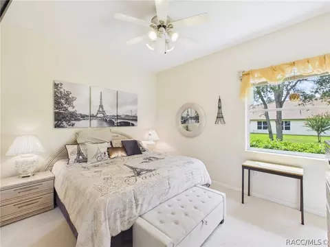 Bedroom - 277 E Liberty St, Hernando, FL 34442 photo 5 of 7