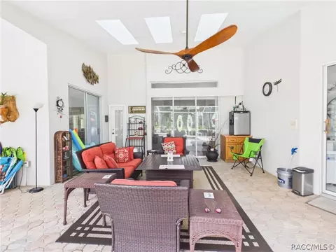 Exterior - 277 E Liberty St, Hernando, FL 34442 photo 13 of 27