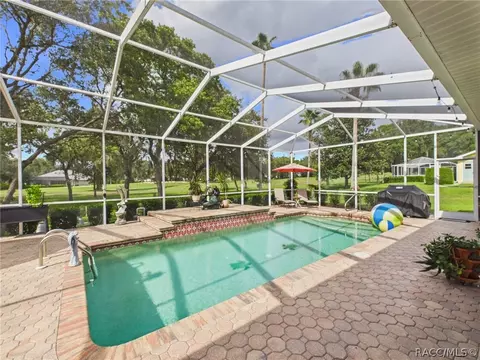 Exterior - 277 E Liberty St, Hernando, FL 34442 photo 3 of 27