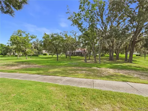 Exterior - 277 E Liberty St, Hernando, FL 34442 photo 19 of 27