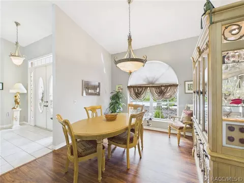 Dining - 277 E Liberty St, Hernando, FL 34442 photo 3 of 4