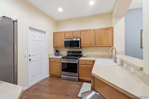 Kitchen - 1706 W Spring Meadow Loop, Lecanto, FL 34461 photo 2 of 3