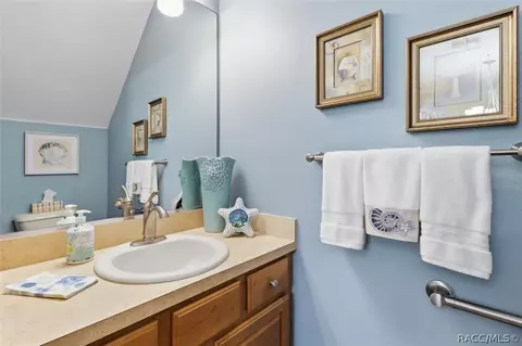 Bath - 1706 W Spring Meadow Loop, Lecanto, FL 34461 photo 1 of 3