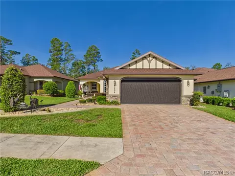 9254 S Deer Park Dr, Homosassa, FL 34446