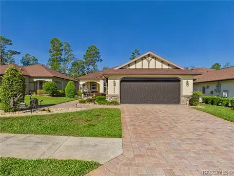 9254 S Deer Park Dr, Homosassa, FL 34446