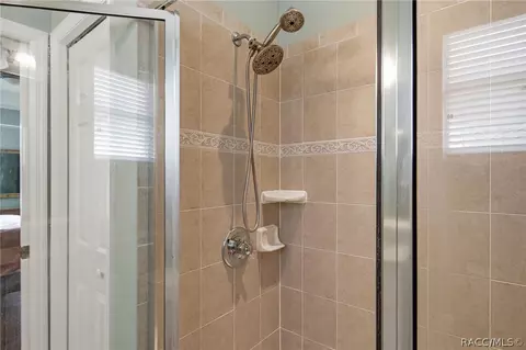 Bath - 1720 W Laurel Glen Path, Hernando, FL 34442 photo 2 of 3
