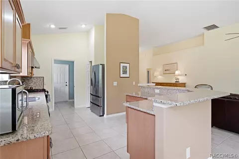 Kitchen - 1720 W Laurel Glen Path, Hernando, FL 34442 photo 4 of 6
