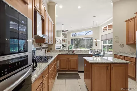 Kitchen - 1041 W Beagle Run Loop, Hernando, FL 34442 photo 1 of 6