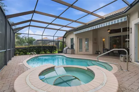 Exterior - 1041 W Beagle Run Loop, Hernando, FL 34442 photo 2 of 15