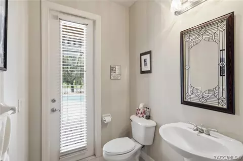 Bath - 1041 W Beagle Run Loop, Hernando, FL 34442 photo 4 of 4