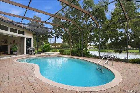Exterior - 1041 W Beagle Run Loop, Hernando, FL 34442 photo 5 of 15