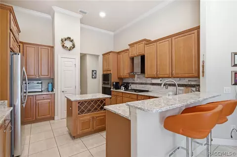 Kitchen - 1041 W Beagle Run Loop, Hernando, FL 34442 photo 4 of 6