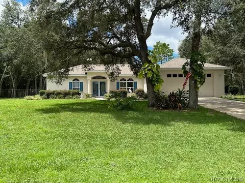 5774 N Lamp Post Dr, Beverly Hills, FL 34465