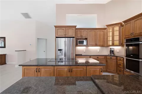 Kitchen - 1610 E Westgate Ln, Hernando, FL 34442 photo 3 of 6