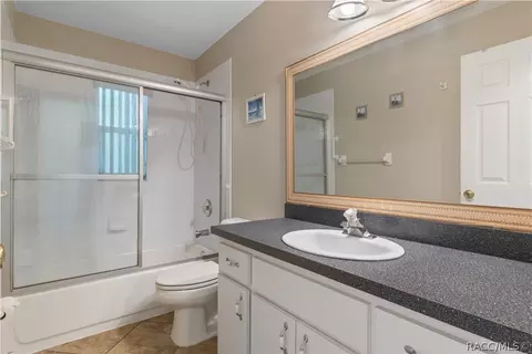 Bath - 1294 E Cleveland St, Hernando, FL 34442 photo 4 of 4