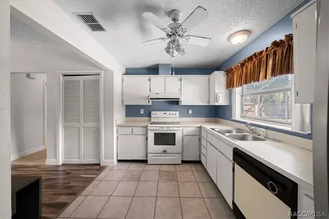 Kitchen - 5346 Harbinger Rd, Spring Hill, FL 34608 photo 2 of 2