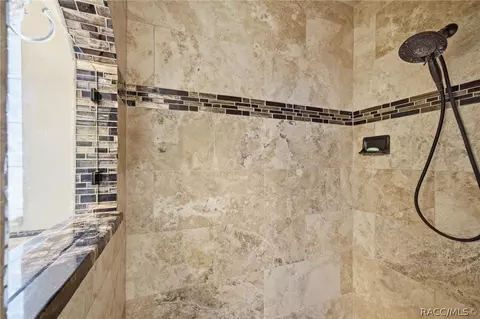 Bath - 345 E Samuel Ct, Hernando, FL 34442 photo 3 of 7