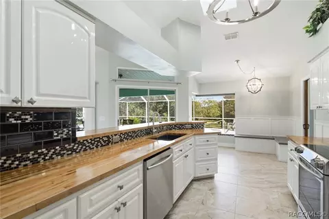 Kitchen - 345 E Samuel Ct, Hernando, FL 34442 photo 7 of 7