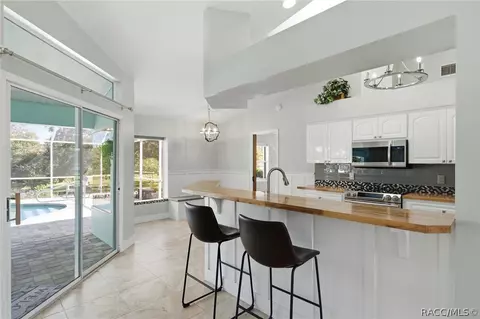 Kitchen - 345 E Samuel Ct, Hernando, FL 34442 photo 1 of 7