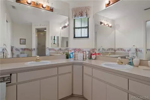 Bath - 3968 E Arbor Lakes Dr, Hernando, FL 34442 photo 2 of 5