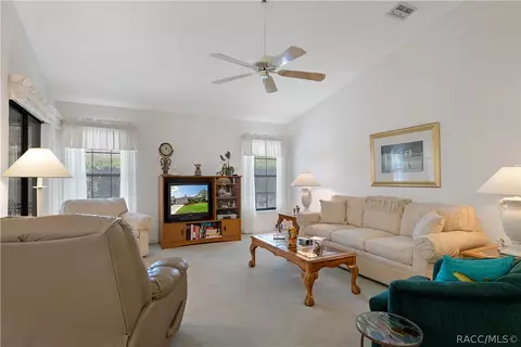 Living - 3968 E Arbor Lakes Dr, Hernando, FL 34442 photo 2 of 3