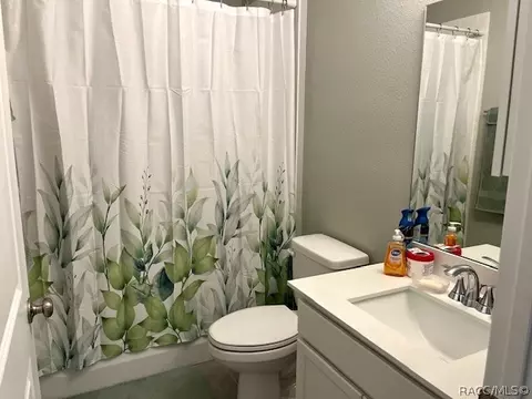 Bath - 8247 W Eldron Pl, Dunnellon, FL 34434 photo 6 of 6