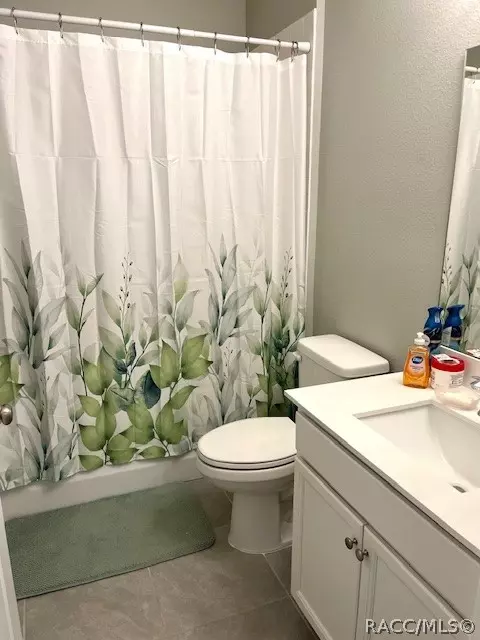 Bath - 8247 W Eldron Pl, Dunnellon, FL 34434 photo 5 of 6
