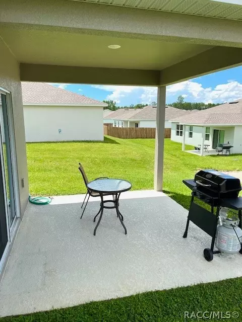Exterior - 8247 W Eldron Pl, Dunnellon, FL 34434 photo 3 of 5
