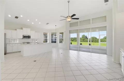 Living - 51 W Doerr Path, Hernando, FL 34442 photo 3 of 4