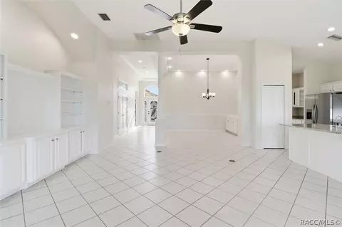 Living - 51 W Doerr Path, Hernando, FL 34442 photo 2 of 4