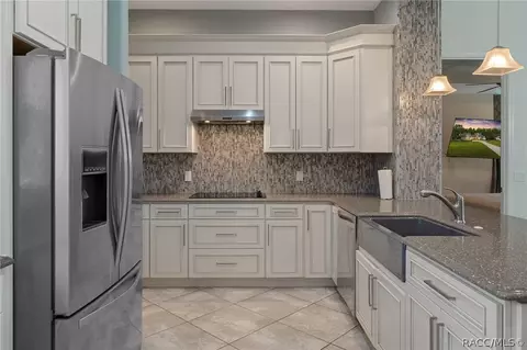 Kitchen - 104 E Atlantic St, Hernando, FL 34442 photo 4 of 5